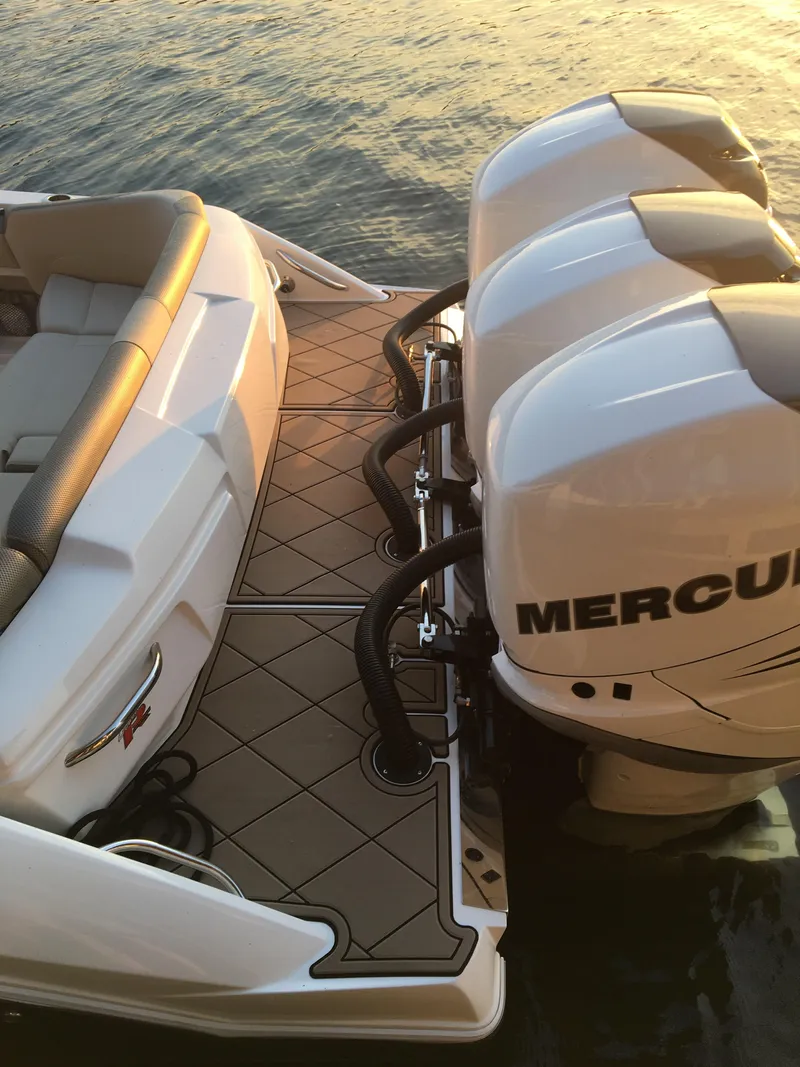 Slide: The Image of Nor-Tech 390 Sport Dual Bolster 2019 - 7