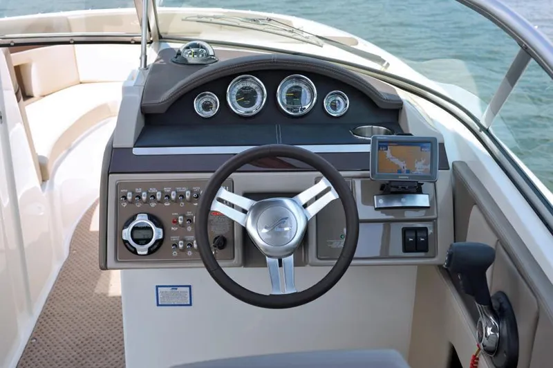 Slide: The Image of Sea Ray 270 SLX 2013 - 9