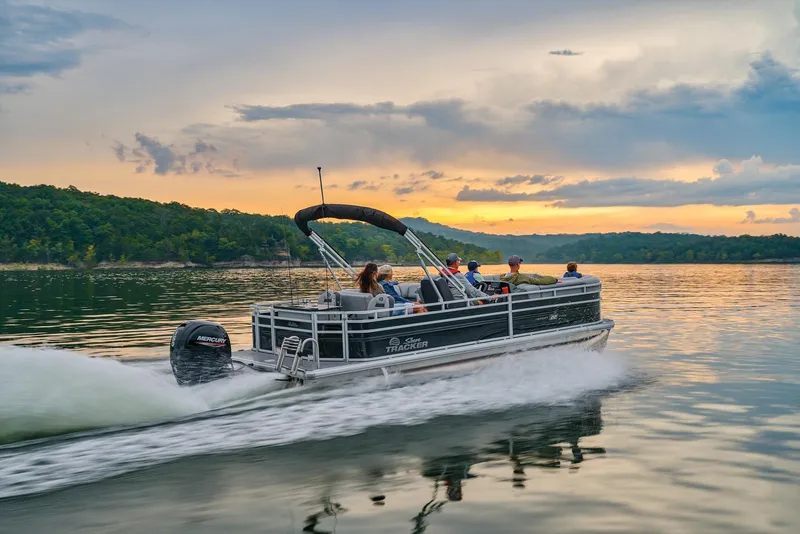 Slide: The Image of Sun Tracker SportFish 22 DLX 2026 - 78