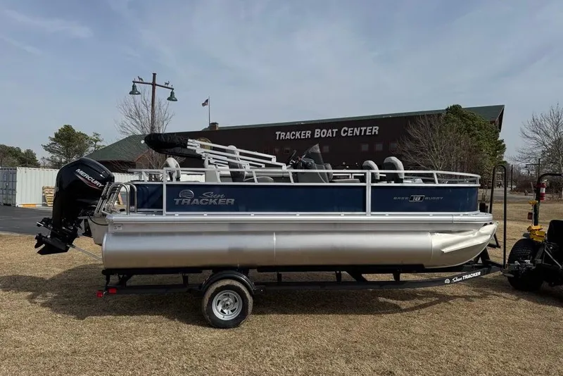 The Image of 2026 Sun Tracker Bass Buggy 18 DLX pontoon boat at Tracker Boat Center. - 0