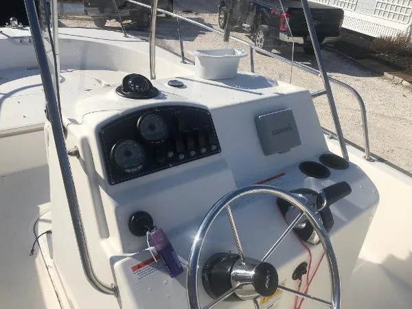 Slide: The Image of Boston Whaler 210 Montauk 2014 - 10