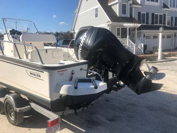 Slide: The Image of Boston Whaler 210 Montauk 2014 - 2