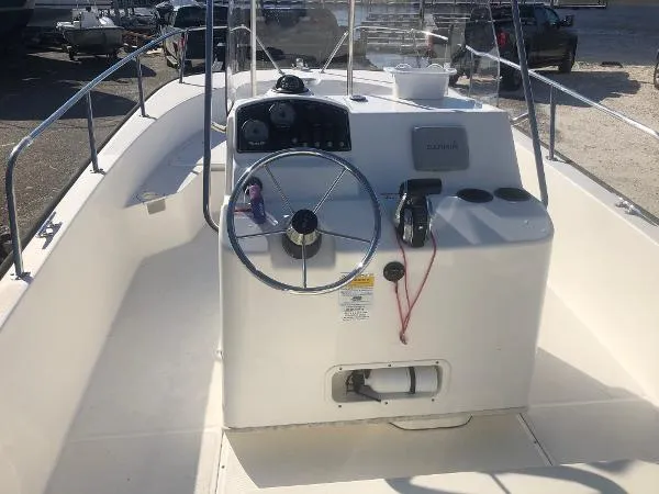 Slide: The Image of Boston Whaler 210 Montauk 2014 - 6