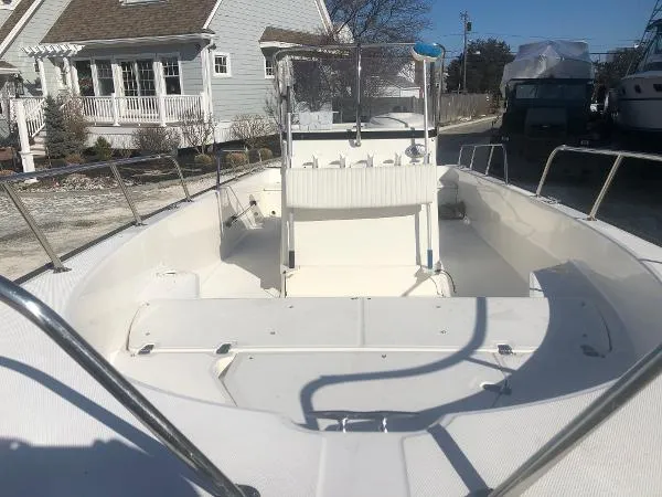 Slide: The Image of Boston Whaler 210 Montauk 2014 - 8