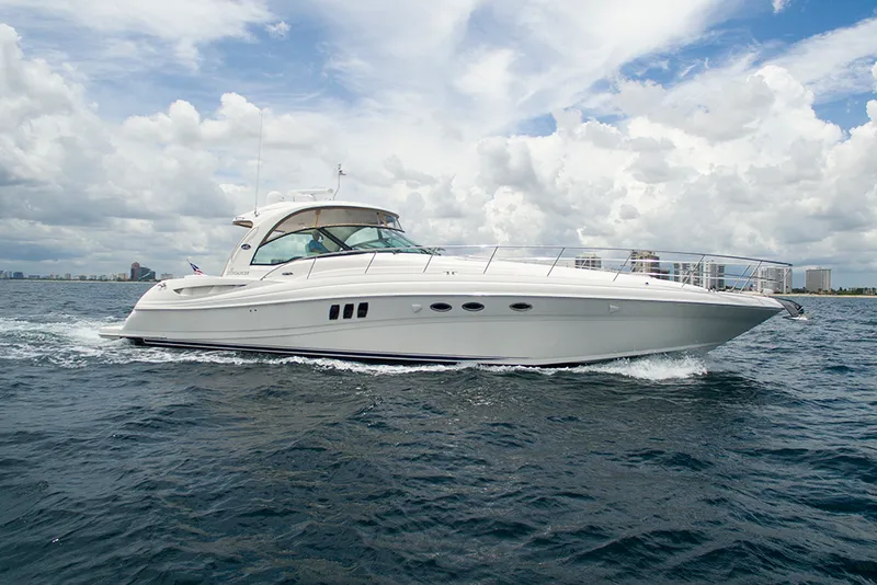 Slide: The Image of Sea Ray 52 Sundancer 2007 - 10