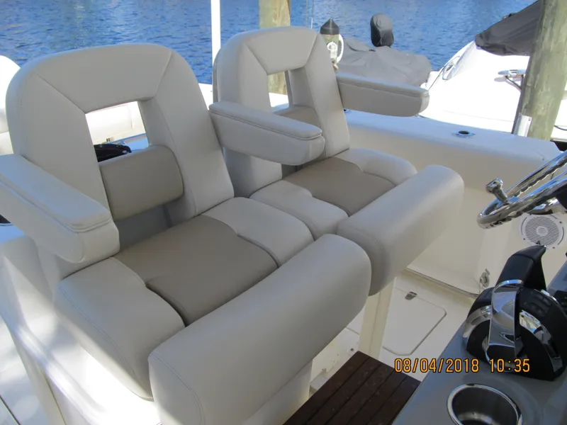 Slide: The Image of Boston Whaler 280 Outrage 2016 - 8