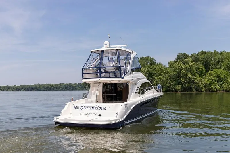 Slide: The Image of Sea Ray 500 Sedan Bridge 2005 - 6