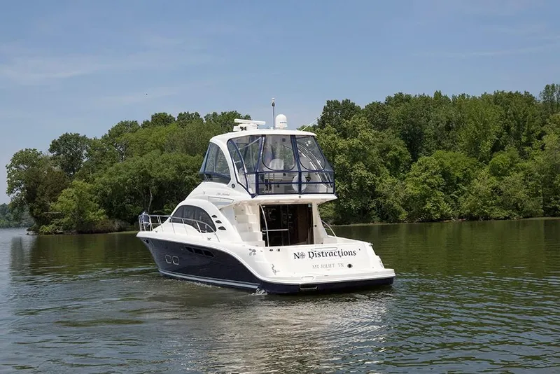 Slide: The Image of Sea Ray 500 Sedan Bridge 2005 - 8
