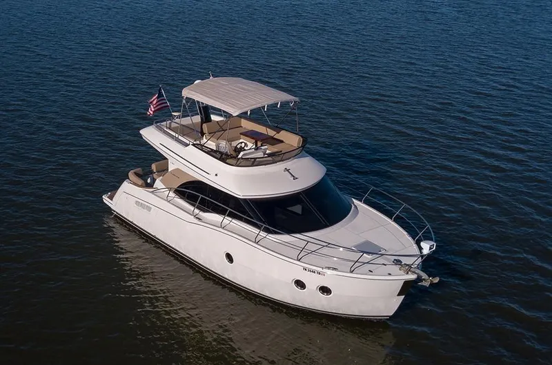 Slide: The Image of Carver Yachts C34 2013 - 10