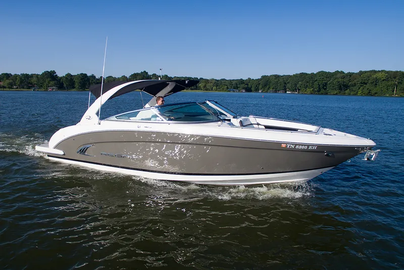 Slide: The Image of Regal 3200 Bowrider 2015 - 1