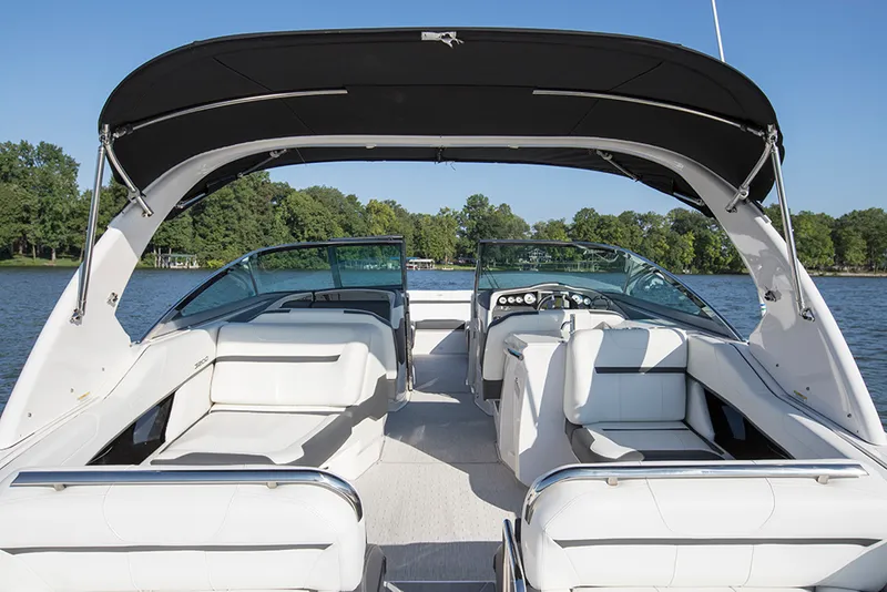 Slide: The Image of Regal 3200 Bowrider 2015 - 11