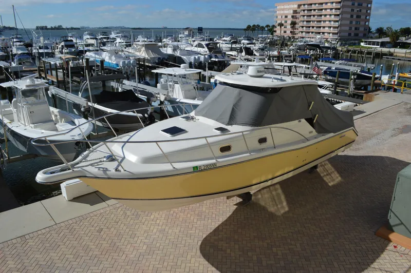 Slide: The Image of Pursuit 3370 Offshore 2007 - 0