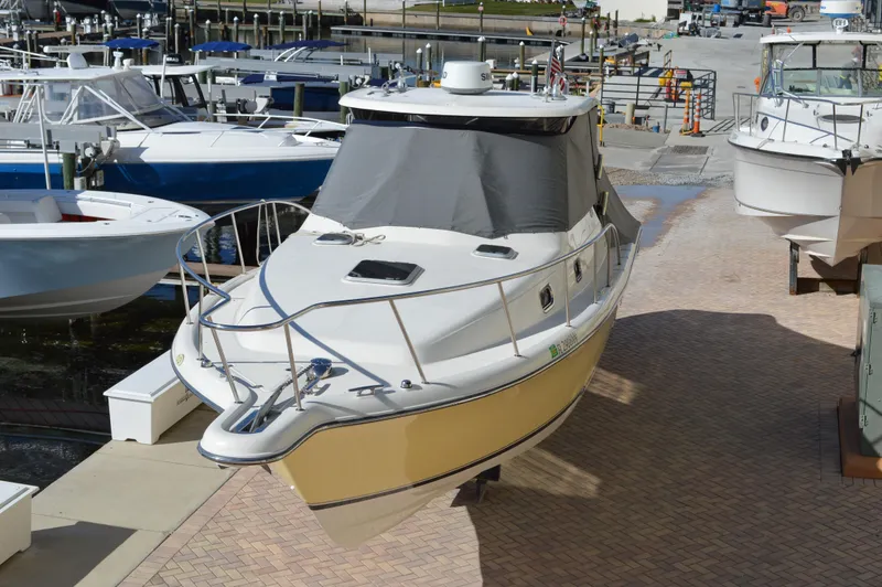 Slide: The Image of Pursuit 3370 Offshore 2007 - 10