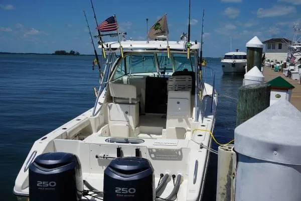 Slide: The Image of Pursuit 3370 Offshore 2007 - 5