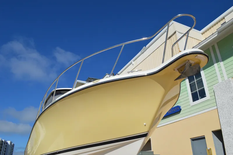 Slide: The Image of Pursuit 3370 Offshore 2007 - 9
