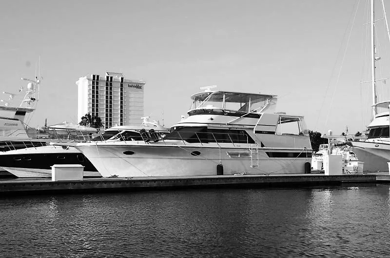 Slide: The Image of Californian Motor Yacht 1990 - 0