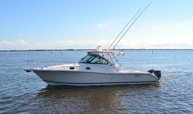 Slide: The Image of Pursuit 3370 Offshore 2006 - 0