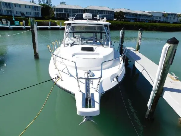 Slide: The Image of Boston Whaler 305 Conquest 2004 - 1