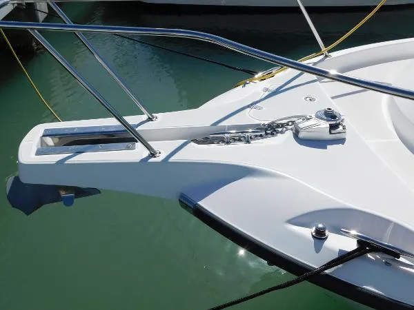 Slide: The Image of Boston Whaler 305 Conquest 2004 - 2