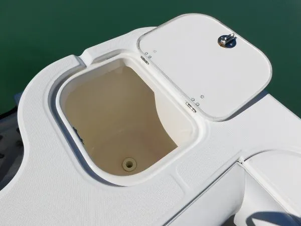 Slide: The Image of Boston Whaler 305 Conquest 2004 - 8