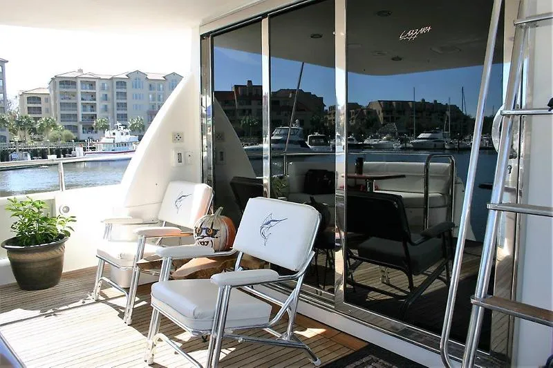 Slide: The Image of Lazzara Motor Yacht 1999 - 4