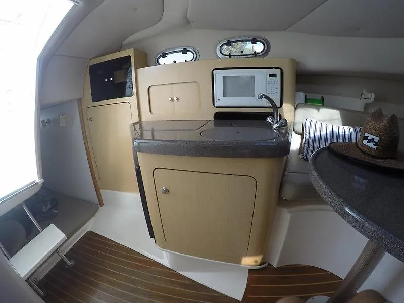 Slide: The Image of Boston Whaler Conquest 280 2001 - 4