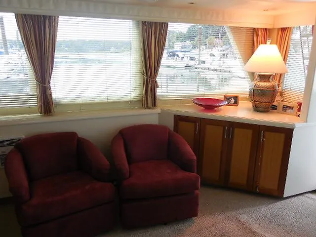 Slide: The Image of Tollycraft Wide Body Pilothouse 1996 - 4