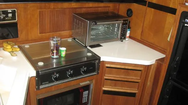 Slide: The Image of Sea Ray 440 Aft Cabin 1989 - 5
