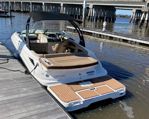 Slide: The Image of Sea Ray 240 Sundeck 2016 - 1