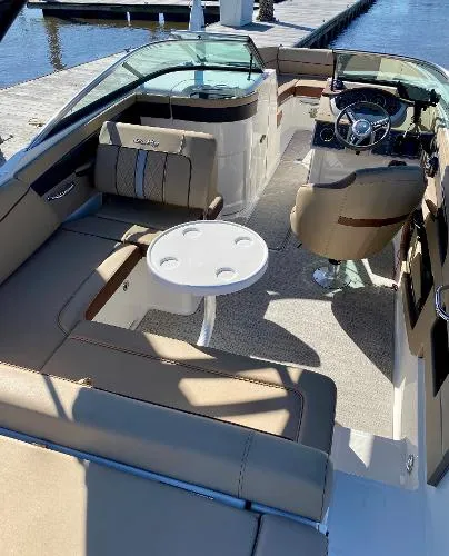 Slide: The Image of Sea Ray 240 Sundeck 2016 - 7