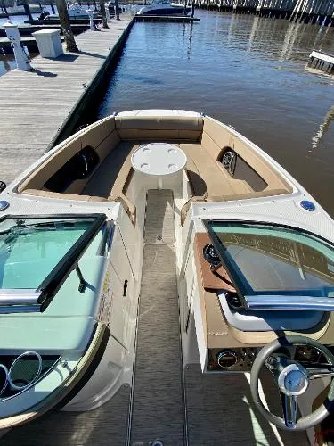 Slide: The Image of Sea Ray 240 Sundeck 2016 - 8