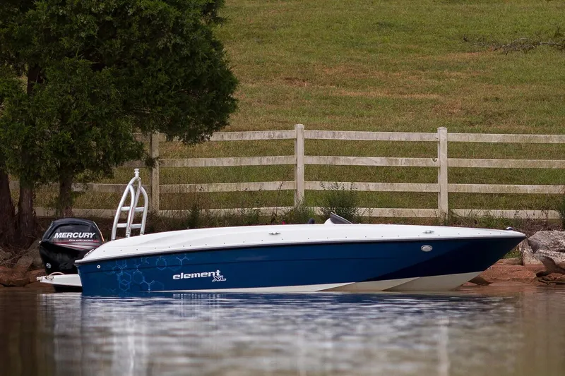 Slide: The Image of Bayliner Element E18 2018 - 4