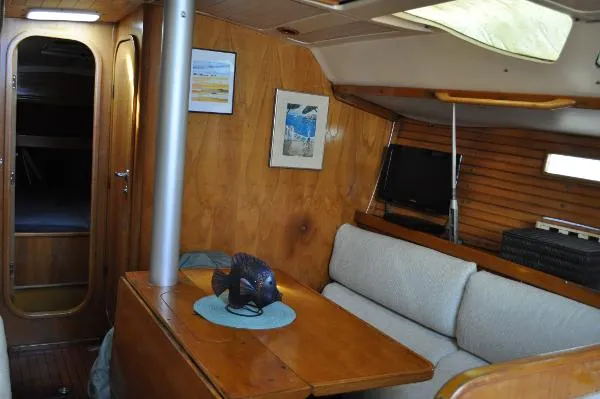 Slide: The Image of Beneteau Oceanis 39 1988 - 2