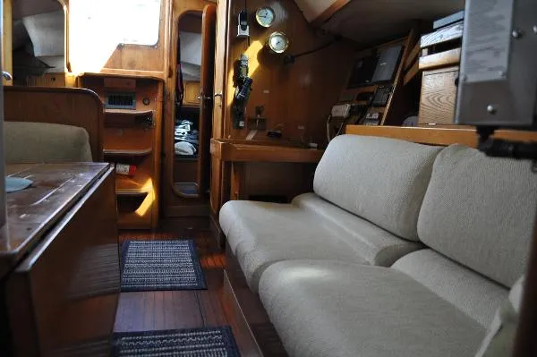 Slide: The Image of Beneteau Oceanis 39 1988 - 3