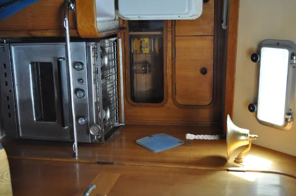 Slide: The Image of Beneteau Oceanis 39 1988 - 6