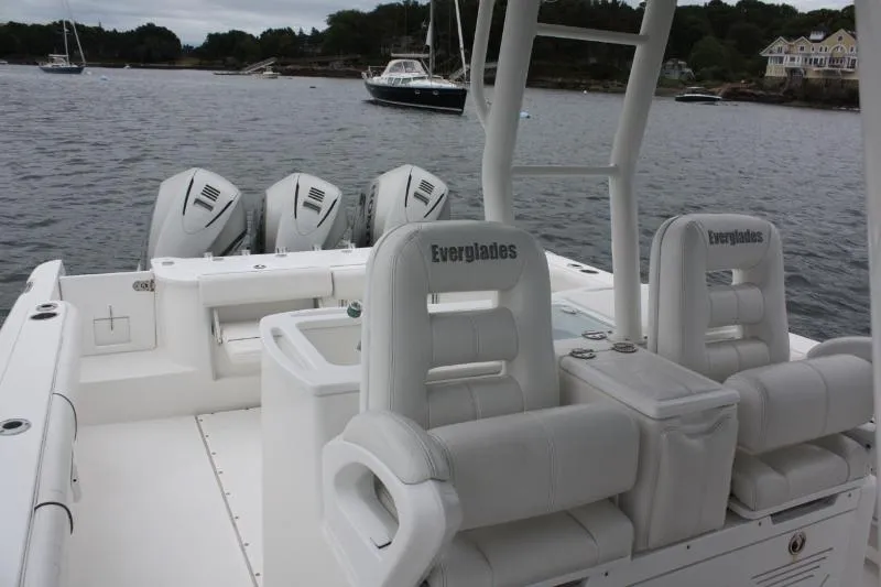 Slide: The Image of Everglades 350 Center Console 2007 - 11