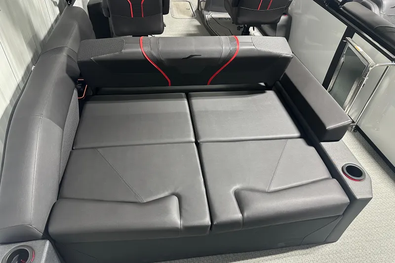 Slide: The Image of Modern Evotti 725CS boat interior with sleek steering console and comfortable seating, 2026 model. - 17