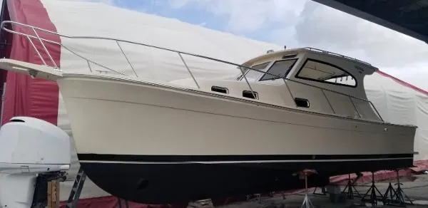 Slide: The Image of Mainship Pilot 30-II Sedan 2006 - 0