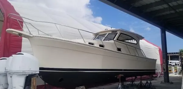 Slide: The Image of Mainship Pilot 30-II Sedan 2006 - 1