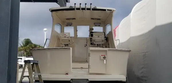 Slide: The Image of Mainship Pilot 30-II Sedan 2006 - 4
