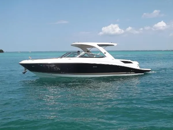 Slide: The Image of Sea Ray 350 SLX 2015 - 2