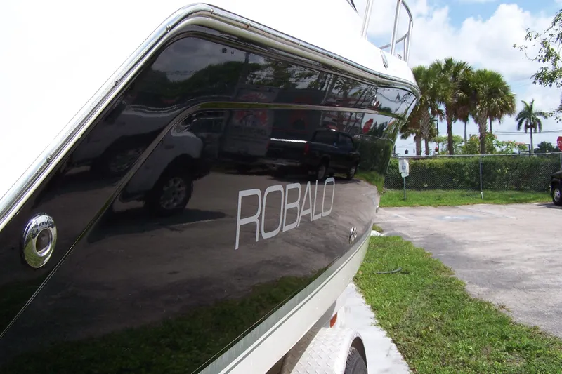 Slide: The Image of Robalo R265 Walkaround 2005 - 11