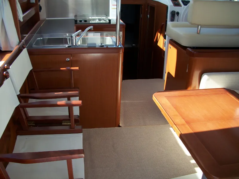 Slide: The Image of Beneteau Swift Trawler 34 2011 - 6