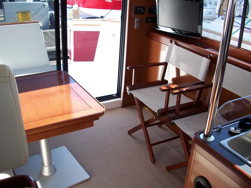 Slide: The Image of Beneteau Swift Trawler 34 2011 - 8