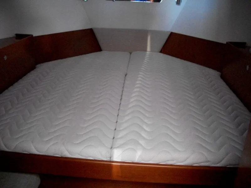 Slide: The Image of Beneteau Swift Trawler 34 2011 - 9