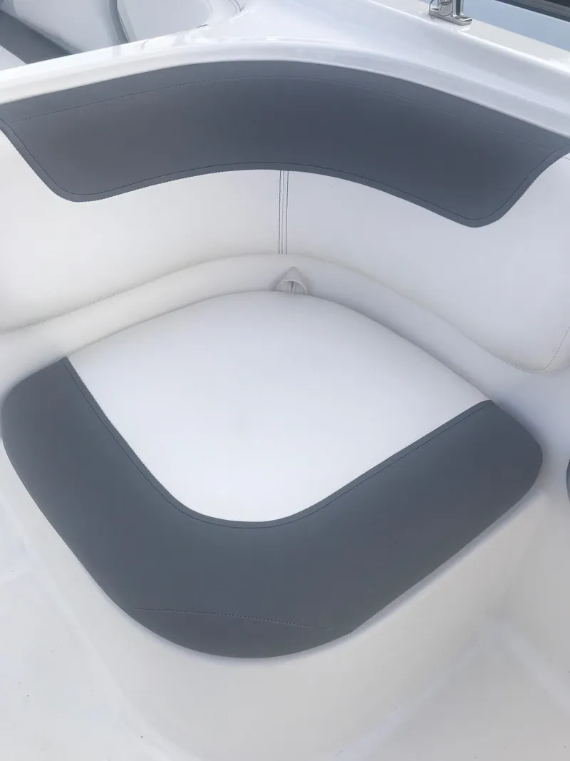 Slide: The Image of Bayliner Element E21 2017 - 7