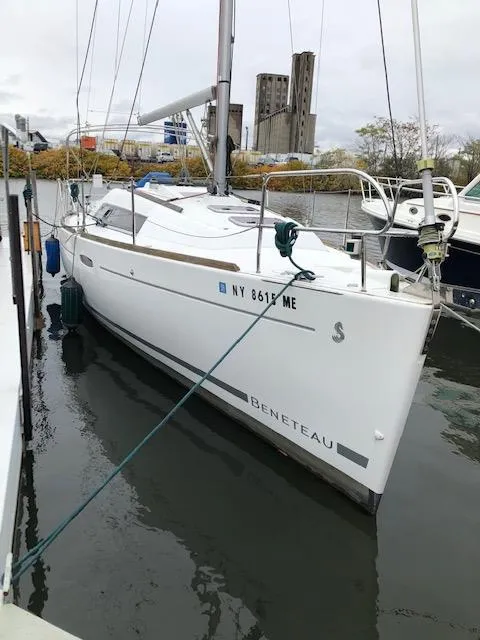Slide: The Image of Beneteau Oceanis 31 2008 - 0