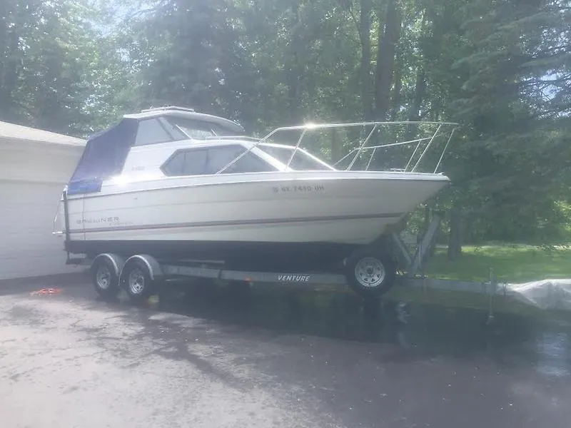 Slide: The Image of Bayliner Classic Express hardtop 1993 - 2