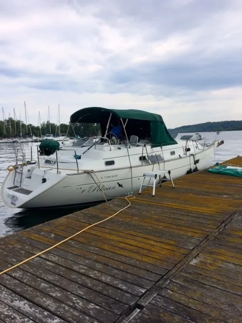 Slide: The Image of Beneteau Center Cockpit 1998 - 0