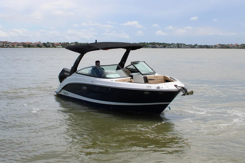 Slide: The Image of Sea Ray SLX 260 Outboard 2026 - 10